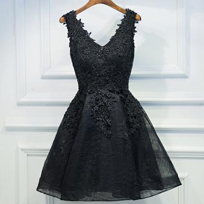 V-neck Black Lace Short Prom Dresses,black..