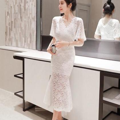 2022 Sexy V-neck Lace Slim Fit And Slim Mid-length..
