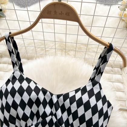 Women's 2 Piece Outfit Checkerboard..