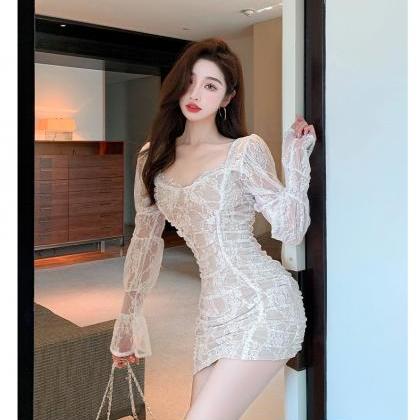 Lace square neck puff sleeve wrinkl..