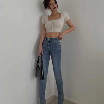 Square neck knitted short T hot gir..