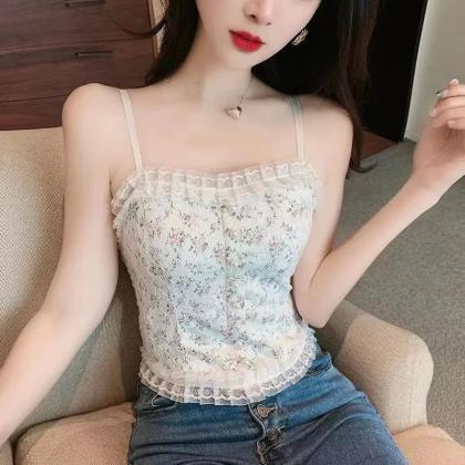 Sweet Floral Lace Cropped Top