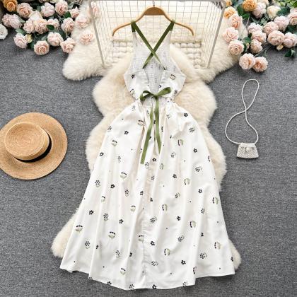 Fragmented Floral Suspender Dress Sexy Sleeveless..