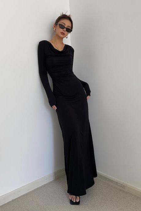 Long-sleeved dress with dangling collar and narrow waist